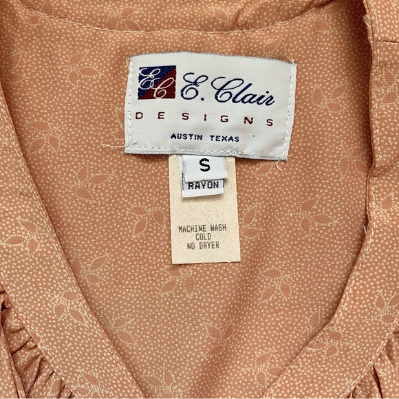 Vintage Apricot Ruffle Collared Button-Up Blouse - Picture 4 of 6